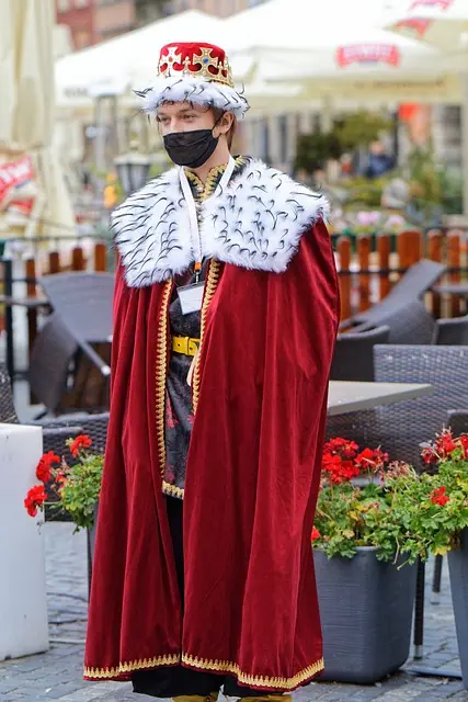boys-halloween-costume-640x480-24009426.jpeg
