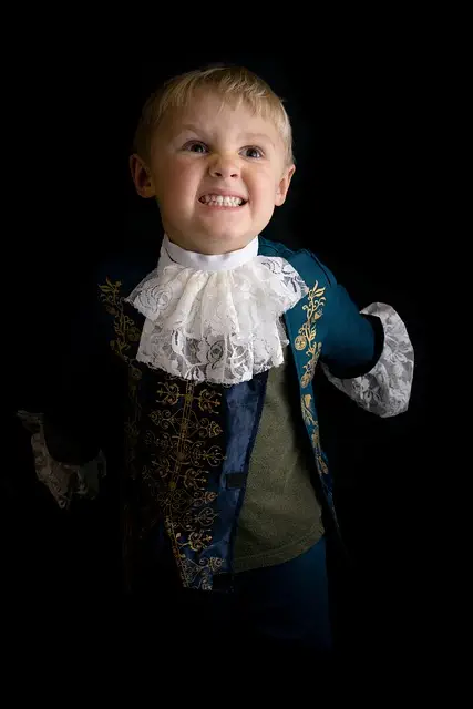 boys-halloween-costume-640x480-34485601.jpeg