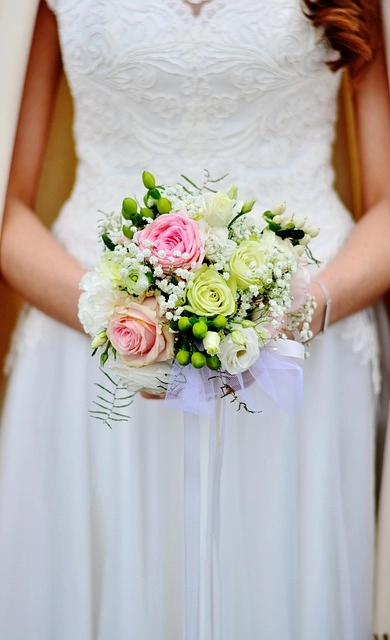 wedding-640x480-74937545.jpeg