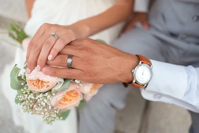 wedding-640x480-45940318.jpeg
