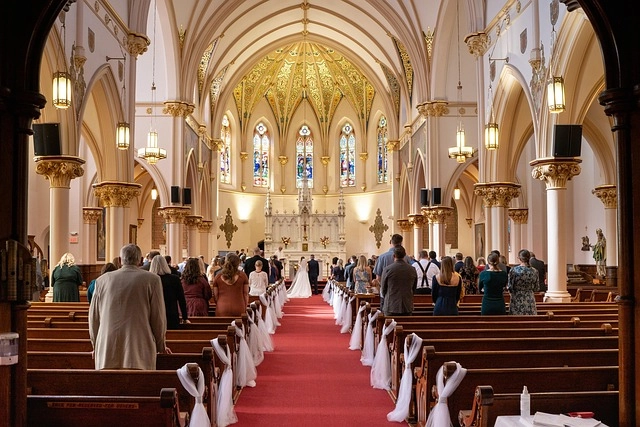 wedding-640x480-51650826.jpeg