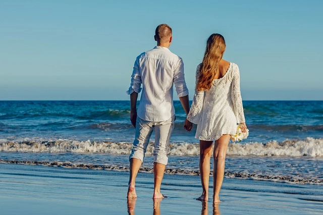 wedding-640x480-62835333.jpeg