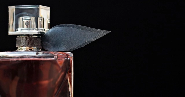 perfume-640x480-5137758.jpeg