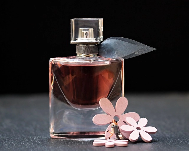 perfume-640x480-66094849.jpeg