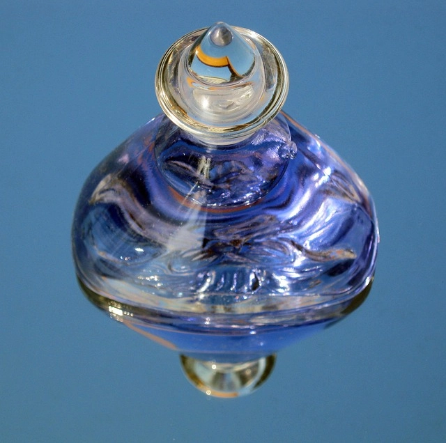 perfume-640x480-95835788.jpeg